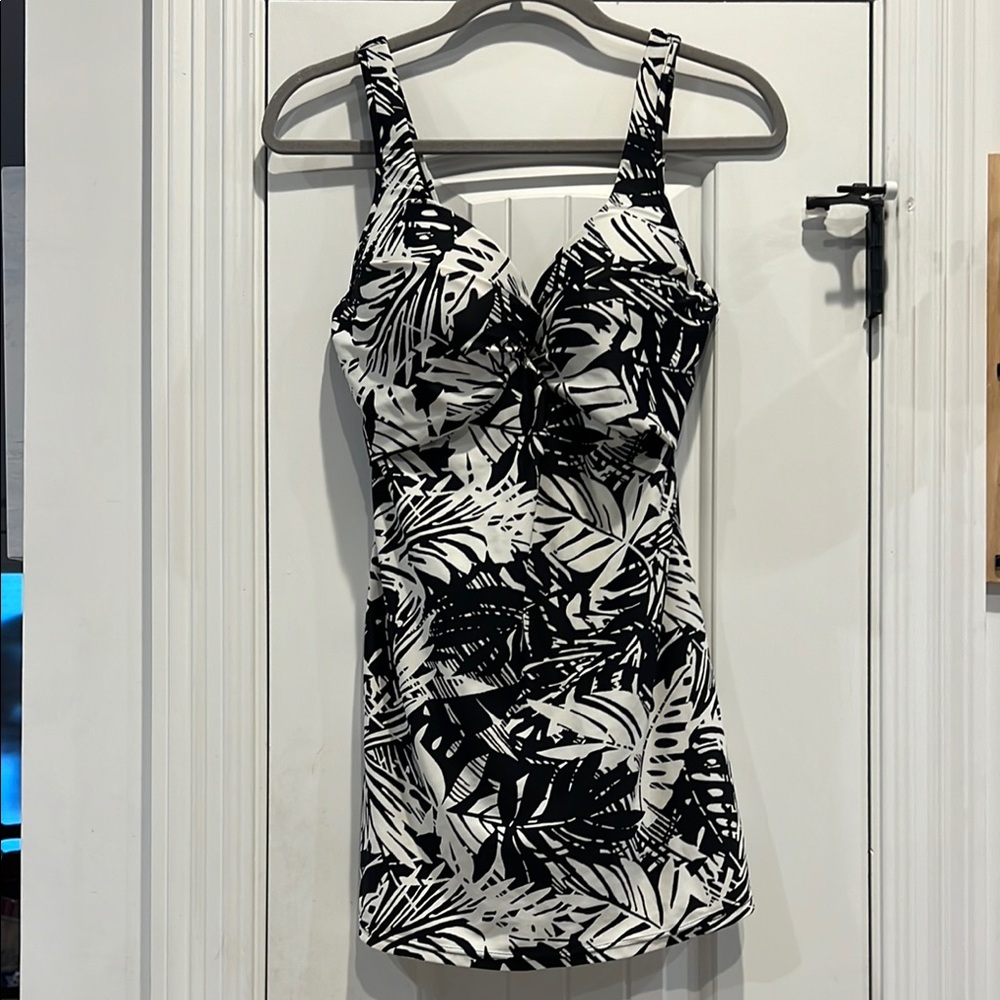 Black and White Leaf Print Dress